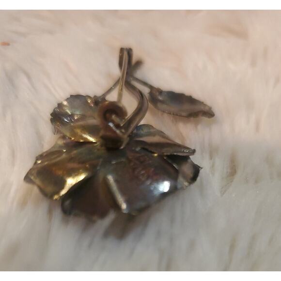 Vintage MCM Rose Brooch Delicate Flower and Leaves 3D Brass Copper Metal Pin - Picture 4 of 4